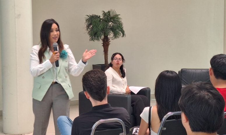 Ariadna Camacho llama a jóvenes a hacer el cambio en elección del Poder Judicial