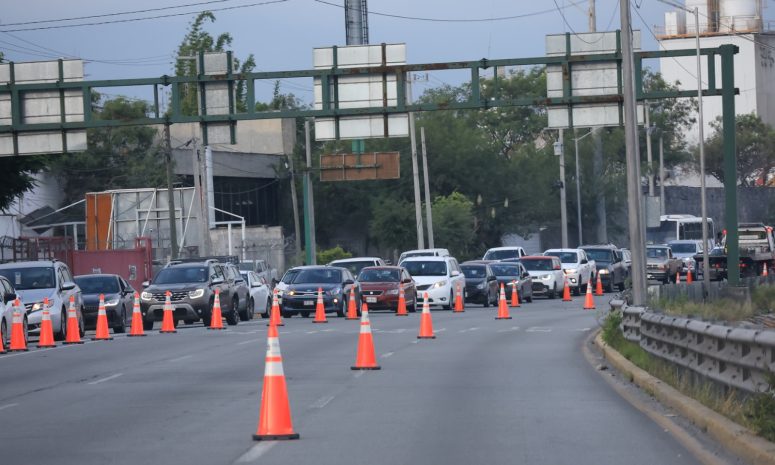 Ajusta Monterrey carril reversible emergente en Morones Prieto