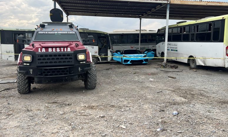 Detienen a 2 sospechosos tras ataque en lote de autos en San Bernabé