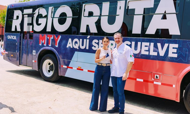 Reafirma Lorena de la Garza trabajo en equipo con Adrián de la Garza por Monterrey