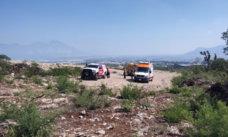 Controlan incendio en terreno cercano a las faldas del Cerro de las Mitras