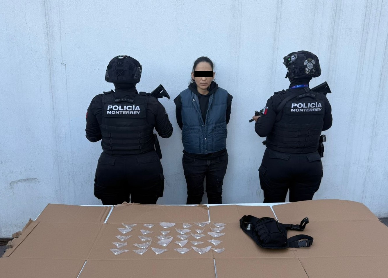 Detienen a mujer con 30 dosis de presunta droga en centro de Monterrey ...
