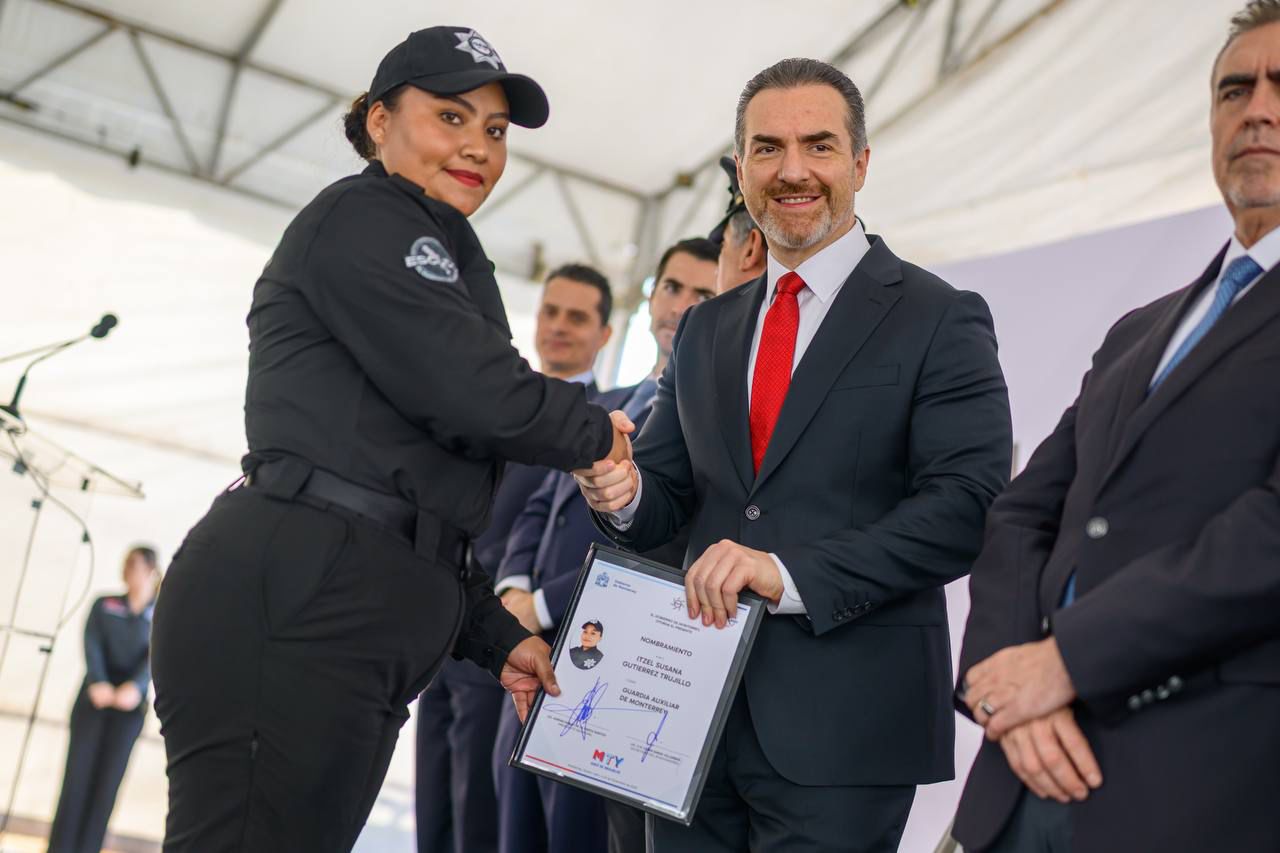 Se gradúan 168 nuevos elementos de Policía de Monterrey y Guardia ...