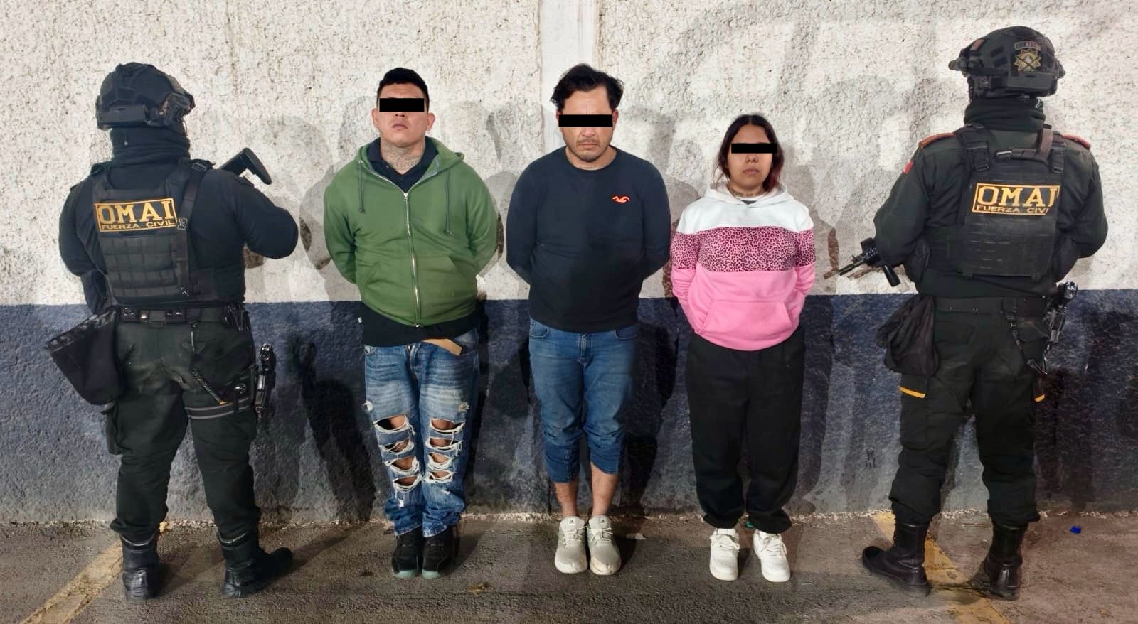 Detienen a 3 personas con arma y drogas al norte de Monterrey ...