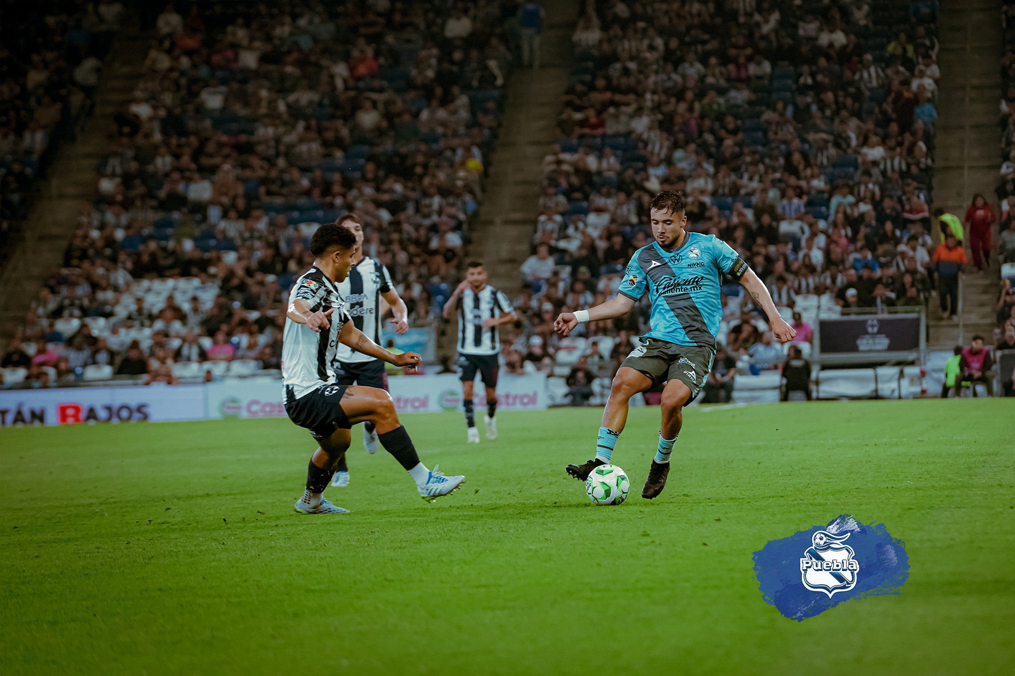 Rayados remonta y cierra el torneo con 2-1 ante Puebla en el Gigante de ...