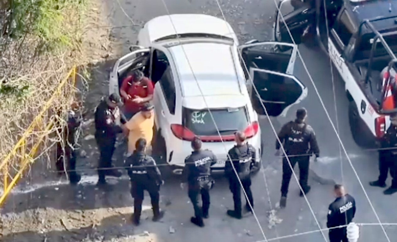 Detienen en Guadalupe a hombre por conducir vehículo con reporte de ...