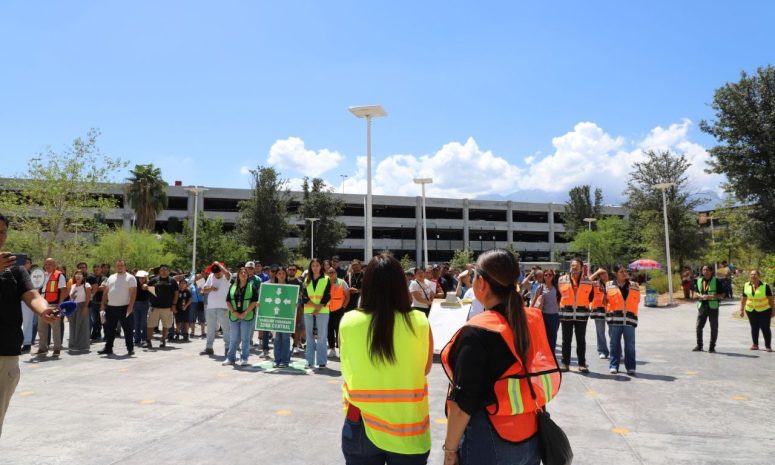 Evacúan Palacio de Gobierno, Pabellón Ciudadano y Torre Administrativa durante simulacro
