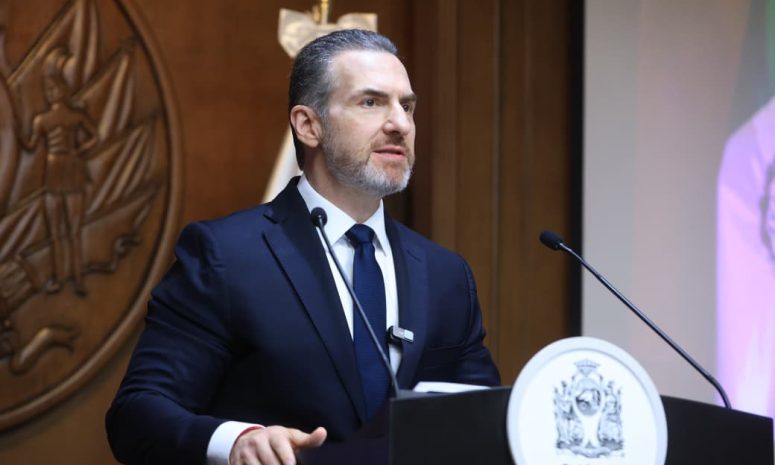 Adrián de la Garza destaca inversión, seguridad y movilidad en su segundo informe