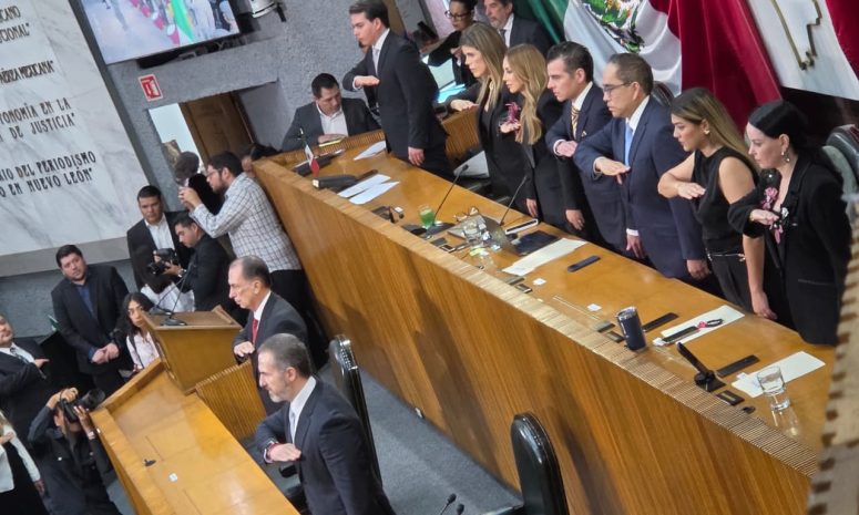 Entrega Miguel Flores informe de Gobierno de Samuel García al Congreso